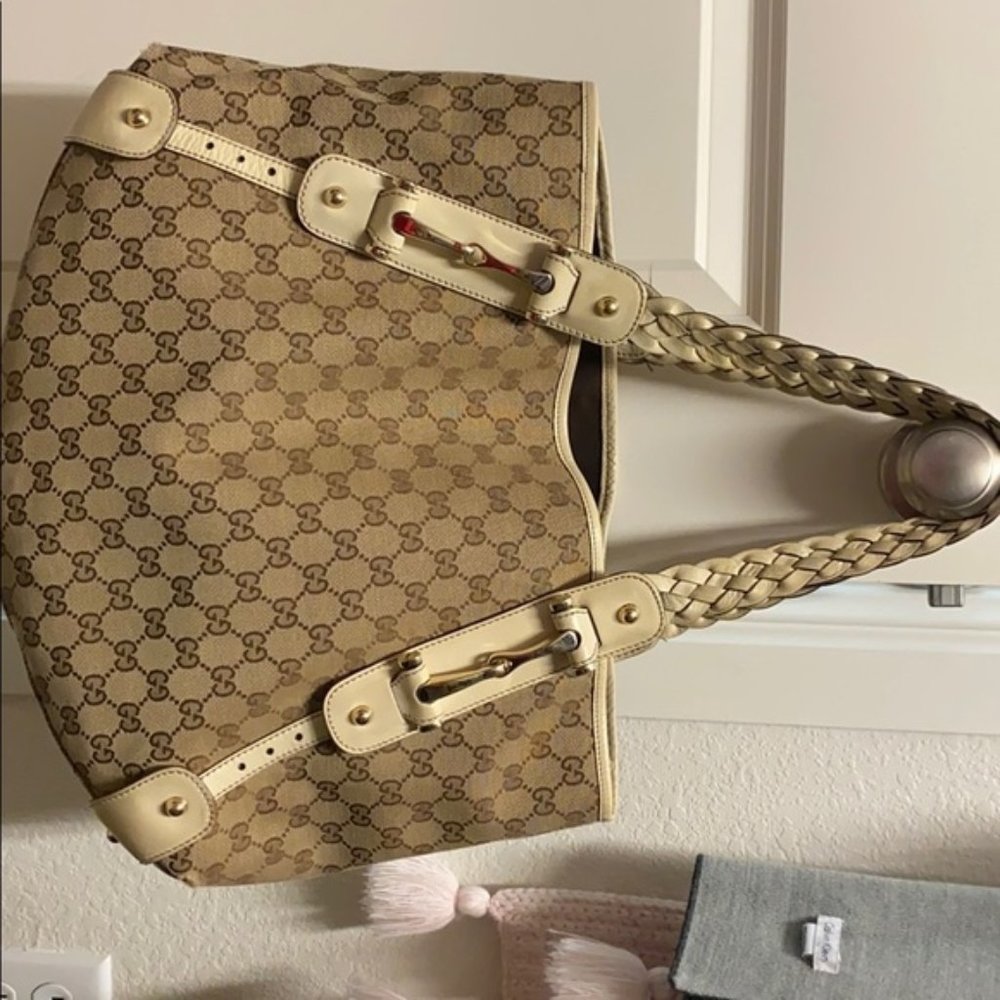 Gucci Shoulder Bag
